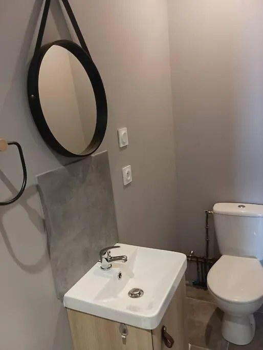 Chambre & Sdb Privee Avec Piscine En Bord De Via Rhona Sarras Apartmán
